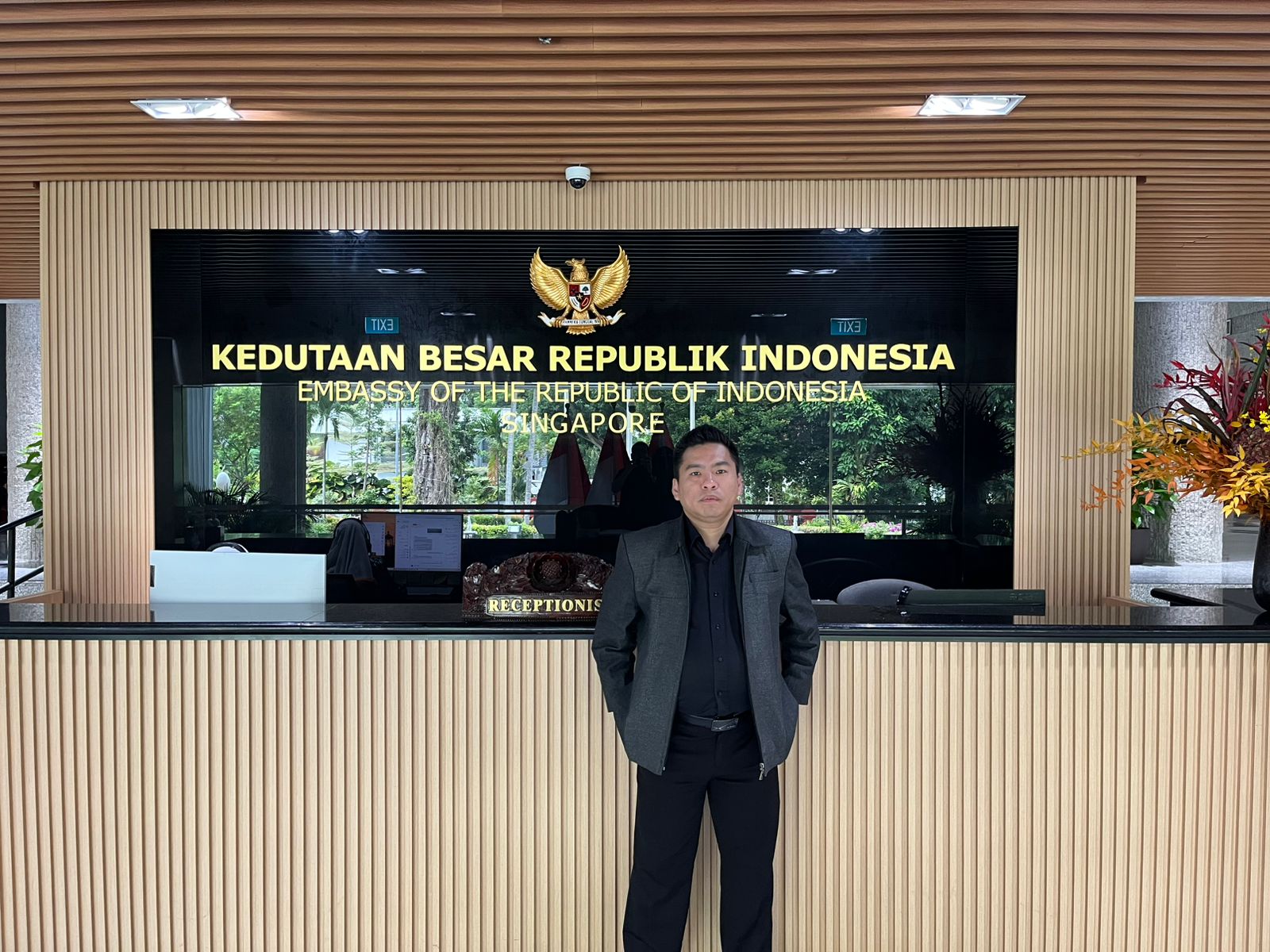 Dr. ANDRY CHRISTIAN, S.H., M.H., S.Kom., M.Th., C.Md., CLA, ASP, ASKC.